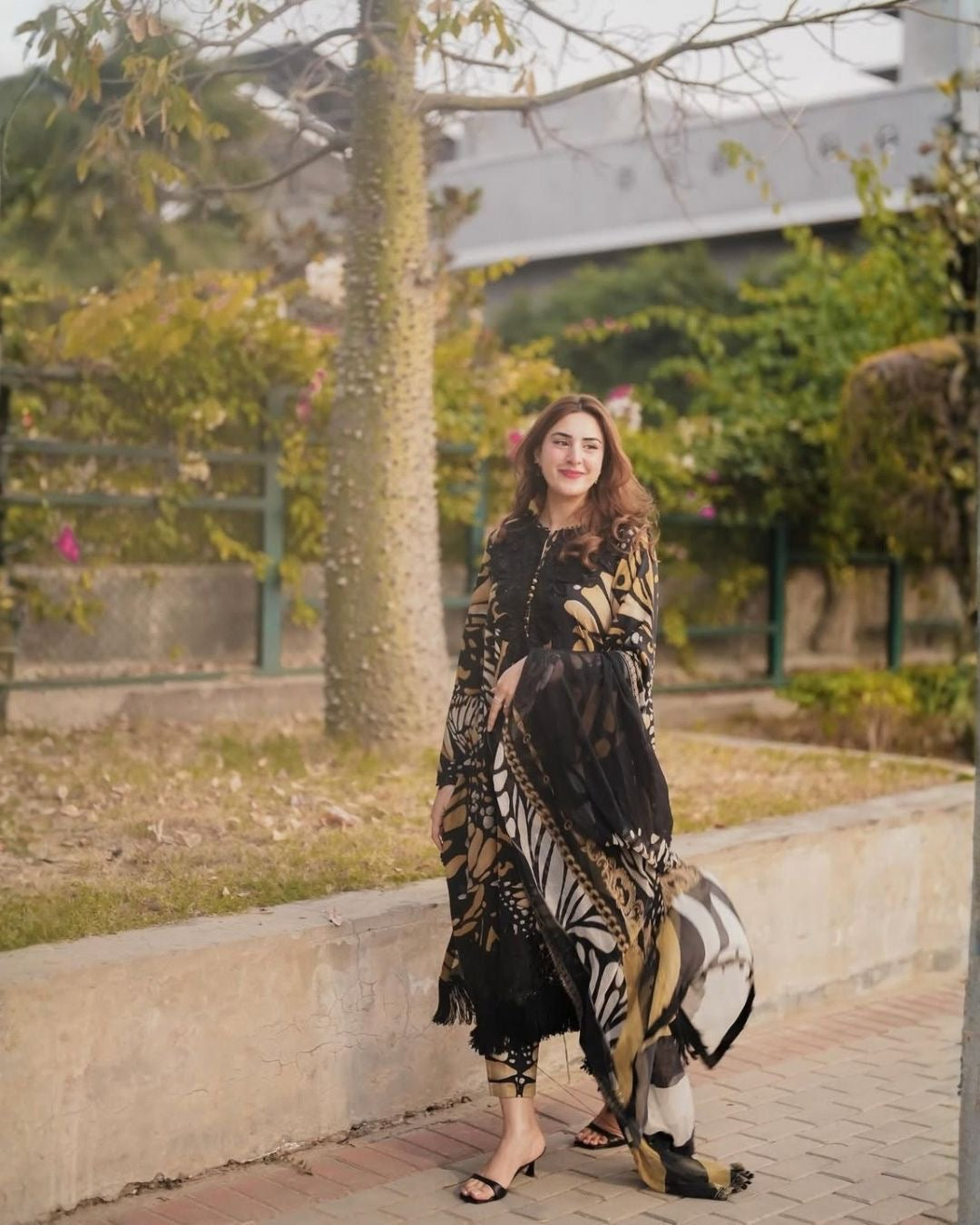 3 Pc Unstitched Soft Slub Digital Print.